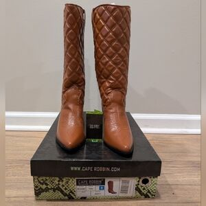 Cape Robbin Women's Tan Quilted Boots NWT